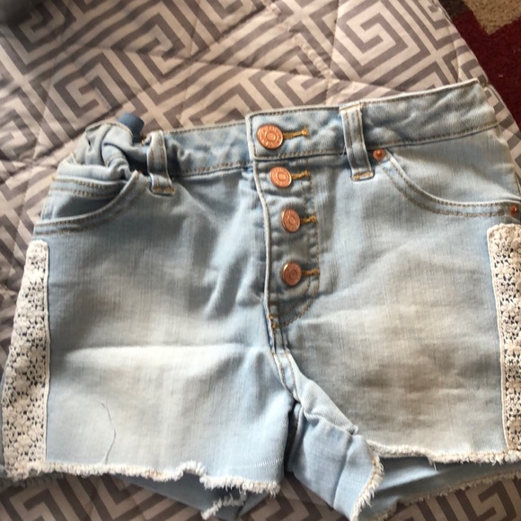 Cat & jack shorts - Picture 2 of 5